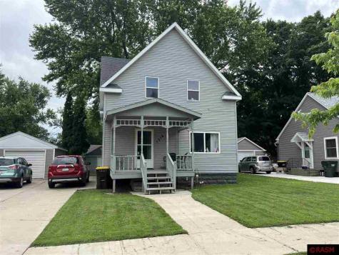 1014 N 8th Avenue St. James MN 56081