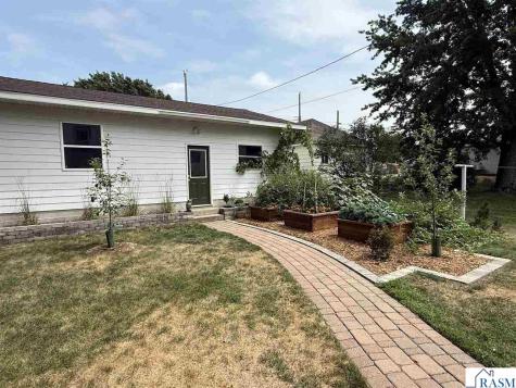 326 N Franklin New Ulm MN 56073