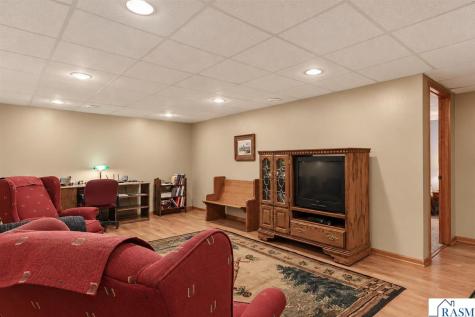 18340 1st Avenue New Ulm MN 56073