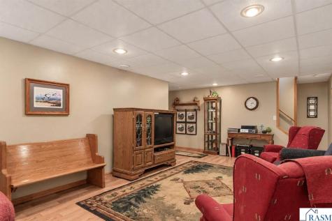 18340 1st Avenue New Ulm MN 56073
