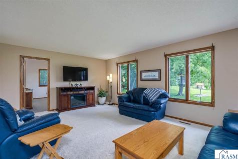 80 Canterbury Court Mankato MN 56001