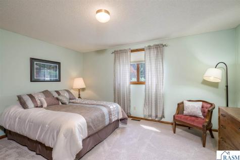 80 Canterbury Court Mankato MN 56001