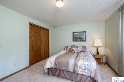 80 Canterbury Court Mankato MN 56001