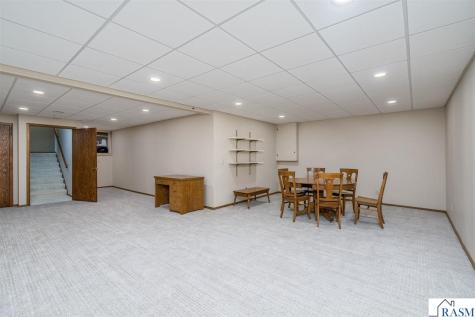 80 Canterbury Court Mankato MN 56001