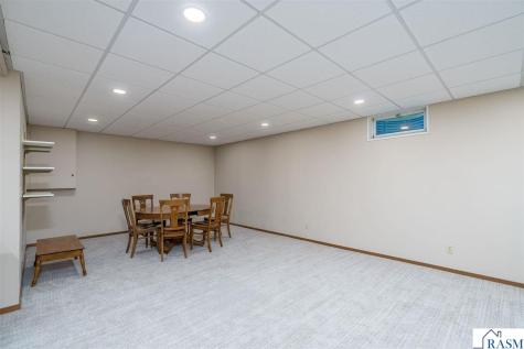 80 Canterbury Court Mankato MN 56001