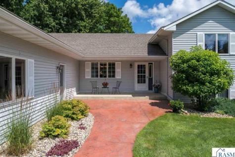 80 Canterbury Court Mankato MN 56001