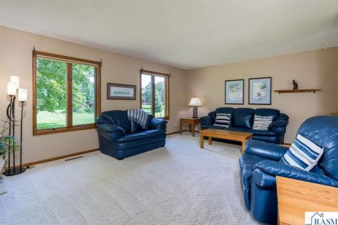 80 Canterbury Court Mankato MN 56001