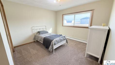 400 E North Street Waldorf MN 56091