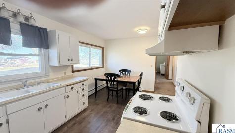 400 E North Street Waldorf MN 56091