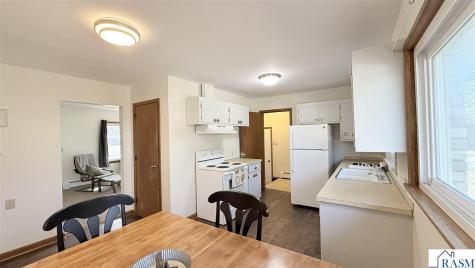 400 E North Street Waldorf MN 56091