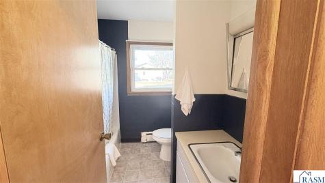 400 E North Street Waldorf MN 56091