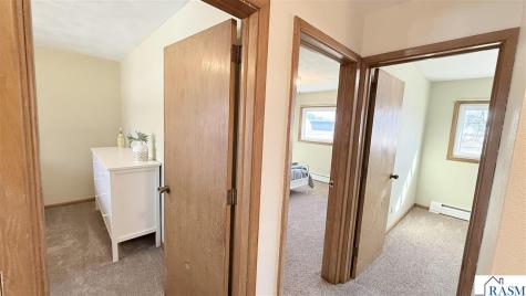 400 E North Street Waldorf MN 56091