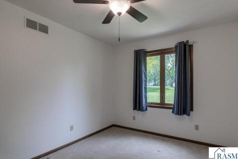 519 SW 4th Street Madelia MN 56062
