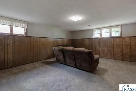 519 SW 4th Street Madelia MN 56062