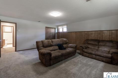 519 SW 4th Street Madelia MN 56062