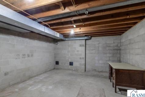519 SW 4th Street Madelia MN 56062