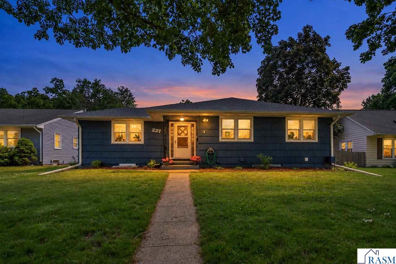 227 Westwood Drive Mankato MN 56001