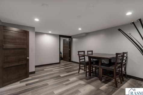 227 Westwood Drive Mankato MN 56001