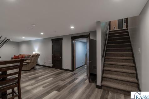 227 Westwood Drive Mankato MN 56001