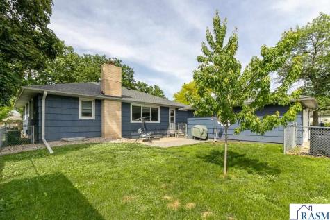 227 Westwood Drive Mankato MN 56001
