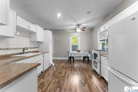 216 N 3rd Street St. Peter MN 56082