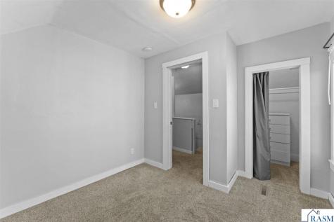 216 N 3rd Street St. Peter MN 56082