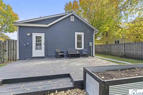 216 N 3rd Street St. Peter MN 56082