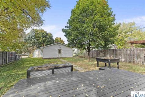 216 N 3rd Street St. Peter MN 56082