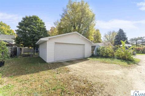 216 N 3rd Street St. Peter MN 56082