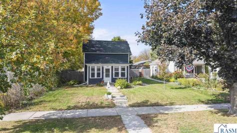 216 N 3rd Street St. Peter MN 56082