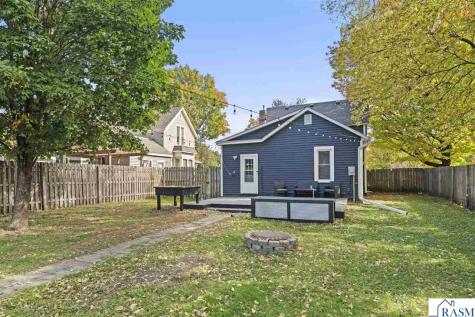216 N 3rd Street St. Peter MN 56082