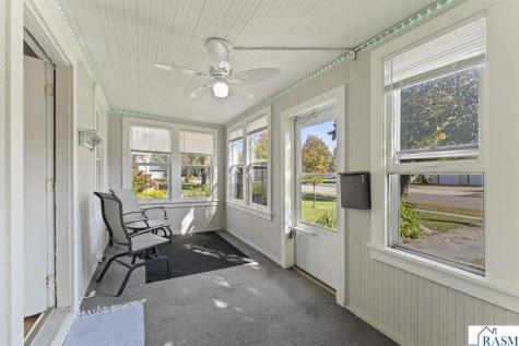 216 N 3rd Street St. Peter MN 56082