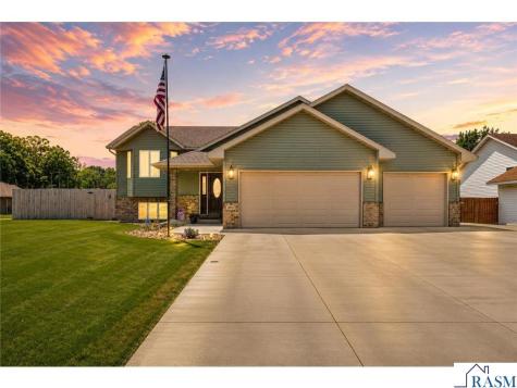 895 NE Lee Street Owatonna MN 55060-6242