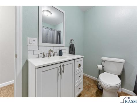 895 NE Lee Street Owatonna MN 55060-6242