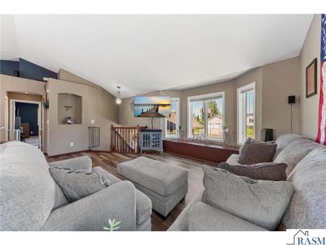 895 NE Lee Street Owatonna MN 55060-6242