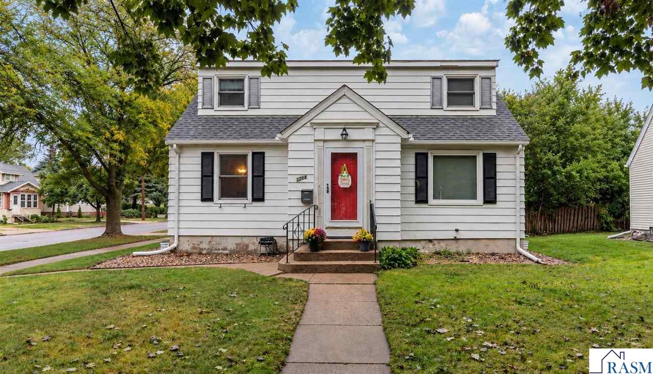 1204 N 4th Street Mankato MN 56001
