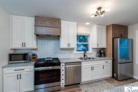 1204 N 4th Street Mankato MN 56001