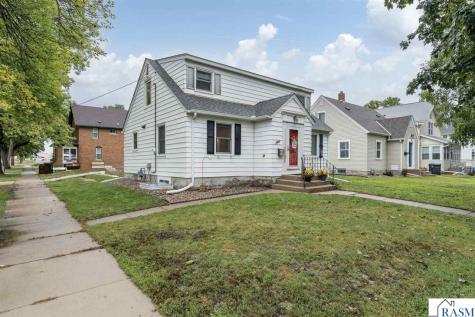 1204 N 4th Street Mankato MN 56001