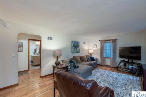 1204 N 4th Street Mankato MN 56001