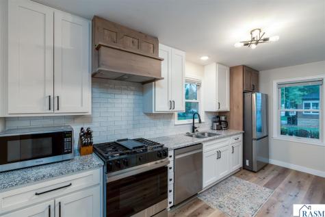 1204 N 4th Street Mankato MN 56001