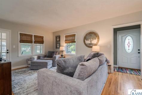 227 Johnson Street Mankato MN 56001
