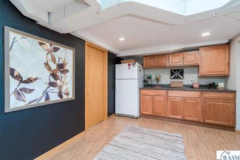 227 Johnson Street Mankato MN 56001