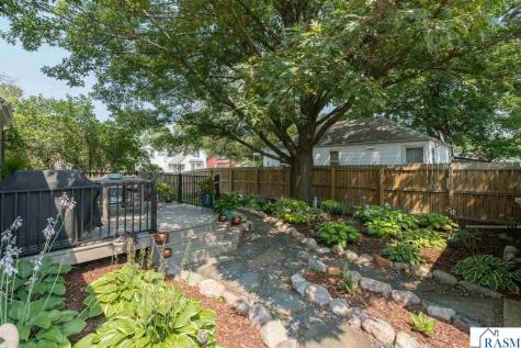 227 Johnson Street Mankato MN 56001
