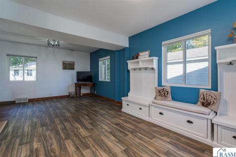 728 Winona Street Mankato MN 56001