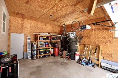 220 SE Adams Avenue Madelia MN 56062