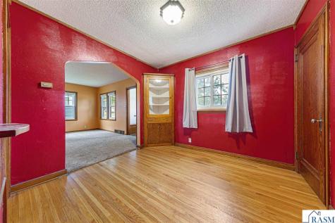 613 S Broadway Street New Ulm MN 56073