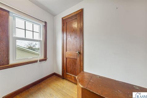 613 S Broadway Street New Ulm MN 56073