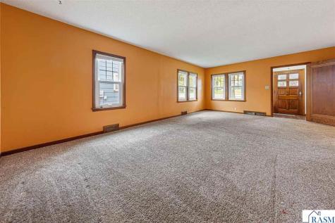 613 S Broadway Street New Ulm MN 56073