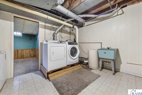 613 S Broadway Street New Ulm MN 56073