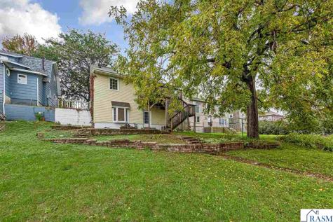 613 S Broadway Street New Ulm MN 56073